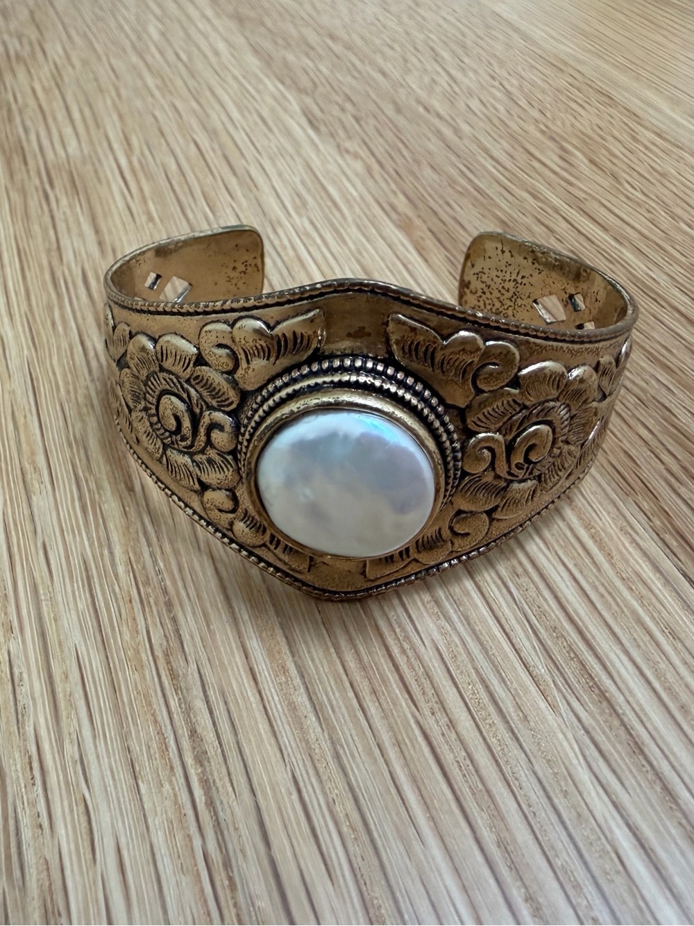 Lucky Brand Mother of Pearl Vintage Brass Ornate Floral Engraved Cuff Bracelet
